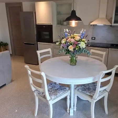 Itedolu Apartment *